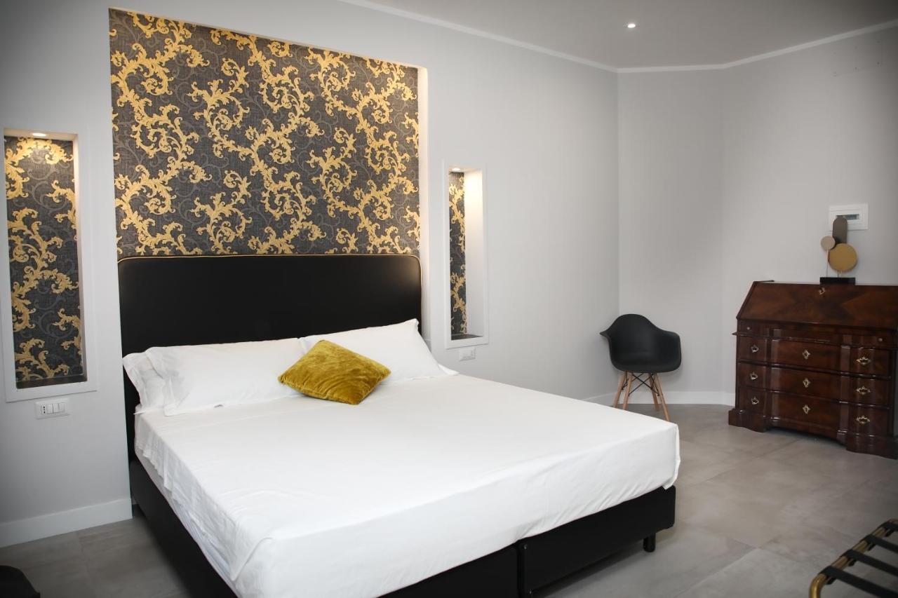 Principessa Isabella Luxury Rooms Salerno Eksteriør billede
